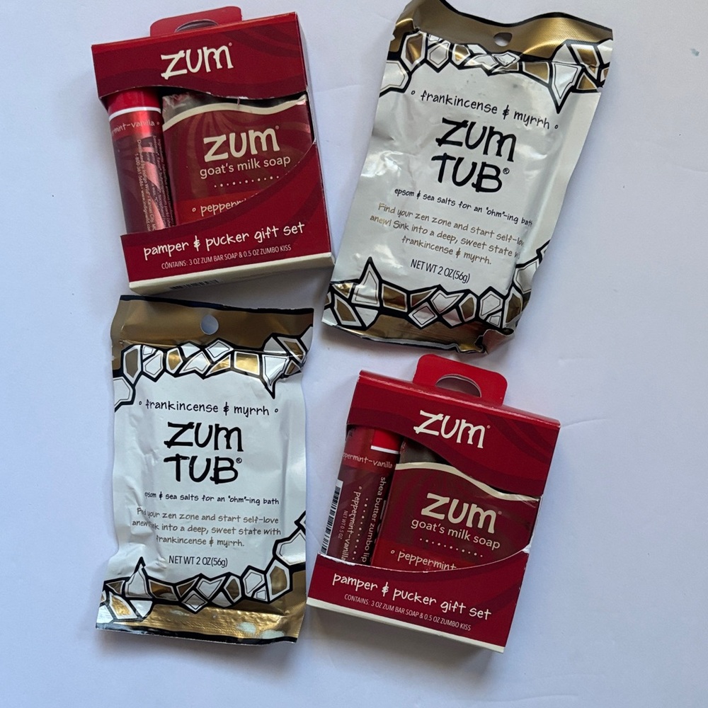 Zum Holiday Bundle | Pamper & Pucker Gift Set Peppermint Vanilla Zum Tub Salts 2